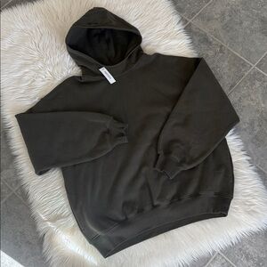 Aritzia women hoodie